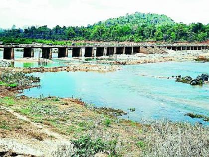 Convert the old bridge over Pearlkota into a dam | पर्लकोटावरील जुन्या पुलाचे बंधाऱ्यात रूपांतर करा