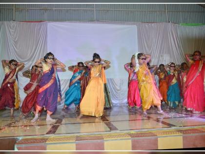 Parents Felicitated in the Annual Festivals | वार्षिक स्नेहसंमेलनात माता-पित्यांचा सत्कार