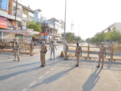  Malegavi on the same day १४ Corona; The two died before the report arrived | मालेगावी एकाच दिवशी १४ कोरोनाबाधित; अहवाल येण्यापुर्वीच दोघांचा मृत्यू