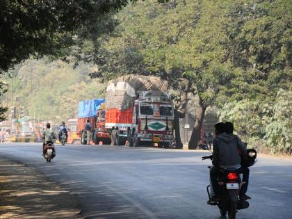 Bunch of foal traffic police due to social media | सोशल मीडियामुळे फुटले वाहतूक पोलिसांचे बिंग