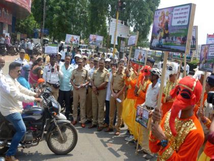  Public awareness about Shreeganascha helmet in Nashik | नाशिकमध्ये श्रीगणेशाची हेल्मेटबाबत जनजागृती