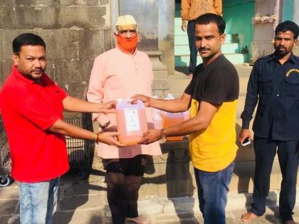 MLA Rohit Pawar sent sanitizer to Trimbakeshwar temple | आमदार रोहीत पवार यांनी पाठवले त्र्यंबकेश्वर देवस्थानला सॅनीटायझर