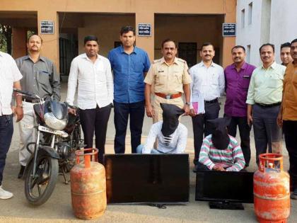 Two accused in the domestic crime branch | घरफोड्या करणारे दोन आरोपी स्थानिक गुन्हे शाखेच्या जाळ्यात