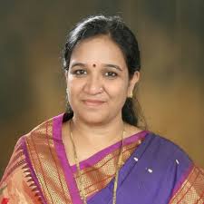 Create a market for women through the municipality; Information of Speaker Swati Bhamre | महापालिकेच्या माध्यमातून महिलांसाठी मार्केट तयार करणार; सभापती स्वाती भामरे यांची माहिती