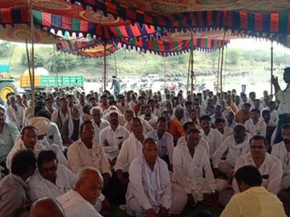 agitation by farmers on the bank of Vainganga river in Yawatmal district | ९० गावांतील शेतकऱ्यांनी पुकारला पैनगंगा नदीच्या पात्रात एल्गार