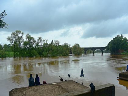 Panchganga level drops by a foot as rains ease in Kolhapur | कोल्हापुरात पावसाची उघडझाप; पंचगंगेची पातळी फुटाने घसरली, धरणांतून विसर्ग कायम Panchganga level drops by a foot as rains ease in Kolhapur | कोल्हापुरात पावसाची उघडझाप; पंचगंगेची पातळी फुटाने घसरली, धरणांतून विसर्ग कायम