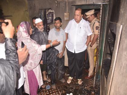 Vishalgad Violence: Guardian Minister Hasan Mushrif visited the families affected by the violence in Gajapur and inspected the damage | विशाळगड हिंसाचार: घाबरू नका, शासन पाठीशी; पालकमंत्री हसन मुश्रीफांनी पीडित ग्रामस्थांना दिला आधार