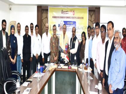 Indonesia ready for investment in Kolhapur, big opportunity for local products | कोल्हापुरात गुंतवणुकीसाठी इंडोनेशिया तयार, स्थानिक उत्पादनांना मोठी संधी Indonesia ready for investment in Kolhapur, big opportunity for local products | कोल्हापुरात गुंतवणुकीसाठी इंडोनेशिया तयार, स्थानिक उत्पादनांना मोठी संधी