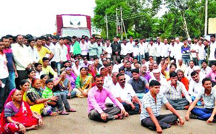 saindae-gaava-yaethaila-bharaavaa-paulaalaa-garaamasathaancaa-vairaodha | शिंदे गाव येथील भरावा पुलाला ग्रामस्थांचा विरोध