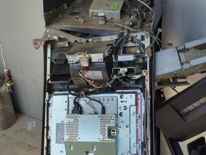 Attempt to blow up ATM in Malegaon industrial estate | माळेगाव औद्योगिक वसाहतीमधील एटीएम फोडण्याचा प्रयत्न