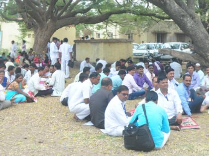 Teachers' public hearing in Beed; How many eligible out of 1072 will be | बीडमध्ये शिक्षकांची जनसुनावणी; १०७२ पैकी किती पात्र ठरणार