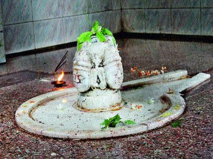 The crowd of Panchami Mahadev temple in Chandori | चांदोरी येथील पंचमुखी महादेव मंदिरात गर्दी