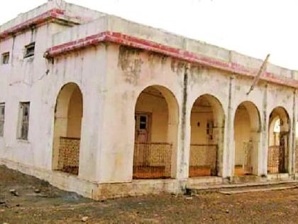 Ignoring the historical heritage of Korpana | कोरपन्यातील ऐतिहासिक वारसा दुर्लक्षित Ignoring the historical heritage of Korpana | कोरपन्यातील ऐतिहासिक वारसा दुर्लक्षित