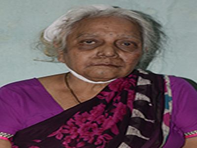 Jewelry extending by sticking to the head of the elder lady in Jalgaon | जळगावात वृध्देच्या डोक्यात काठी मारुन लांबविले दागिने