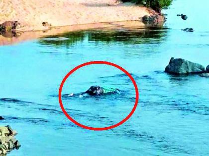 The body of missing boy found in river bed | नदीपात्रात मिळाला बेपत्ता युवकाचा मृतदेह