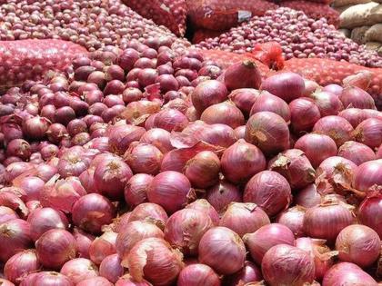 Enthusiasm among growers on the rise in onion prices | कांदा दरात वाढ उत्पादकांमध्ये उत्साह