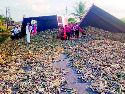 The sugarcane agitated over the border | सीमाभागात ऊस आंदोलन पेटले