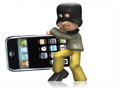 Mobile phones stolen from a burglar in the inn | सराईत चोरट्याकडून चोरीचा मोबाईल हस्तगत