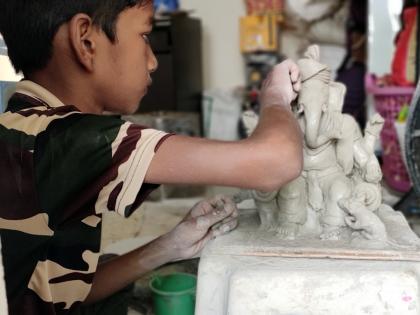 V.J. Online workshop on making Ganpati in high school | व्ही.जे. हायस्कूलमध्ये गणपती तयार करण्याची आॅनलाइन कार्यशाळा