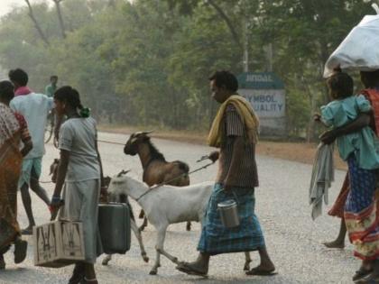 Evacuated by the migrant labor administration | स्थलांतरीत मजूर प्रशासनाकडून बेदखल