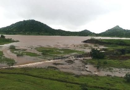 Six project overflows | नंदुरबार जिल्ह्यात सहा प्रकल्प ओव्हरफ्लो Six project overflows | नंदुरबार जिल्ह्यात सहा प्रकल्प ओव्हरफ्लो