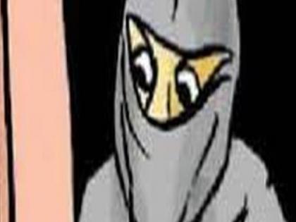 शनिमांडळ येथील बंद घर फोडून दागिने लंपास