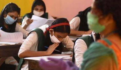 In a year and a half, 14 students died and 10 got sanugrah grants | दीड वर्षात १४ विद्यार्थ्यांचा मृत्यू १० जणांना मिळाले सानुग्रह अनुदान