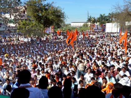 Farmer Elgar from Parbhaniyat Sena's Morcha | परभणीत सेनेच्या मोर्चातून शेतकºयांचा एल्गार