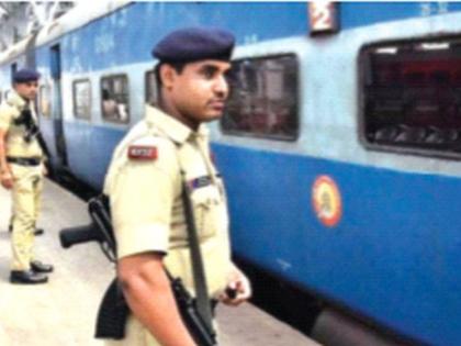 Oh my gosh! Four gunmen on a train | वा रे वा सुरक्षा! एका रेल्वेत चार बंदूकधारी