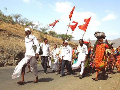 For the second year in a row, Wari is missing! | सलग दुसऱ्या वर्षी वारी हुकल्याची खंत!