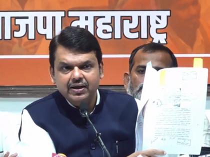 Devendra Fadanvis: ... That's why Malik took crores of land in Mumbai at a paltry price? | Devendra Fadanvis : '... म्हणूनच मुंबईतील कोट्यवधींची जागा मलिकांनी कवडीमोल किंमतीत घेतली का?'