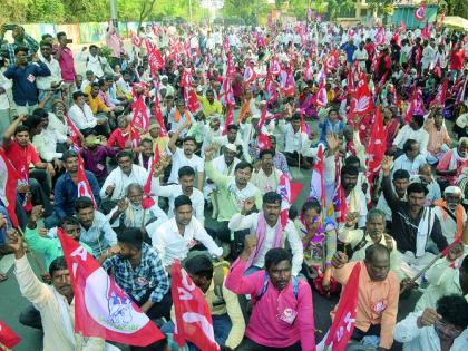 Farmers and farm laborers marched 135 kilometers and marched on Vidhan Bhavan | १३५ किलोमीटरची पदयात्रा करून शेतकरी, शेतमजूर धडकले विधानभवनावर 