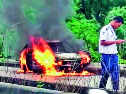 Shocking! Businessman burns himself in car; Trying to set his wife and son on fire | धक्कादायक! व्यावसायिकाने कारमध्ये स्वतःला घेतले जाळून; पत्नी व मुलालाही पेटविण्याचा प्रयत्न