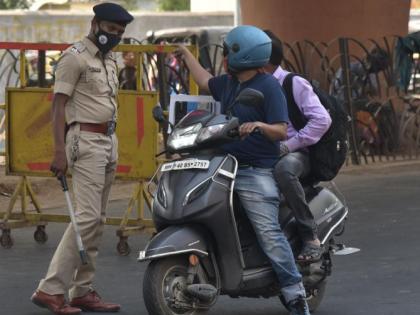 Free movement of Super Spreaders in Nagpur city despite death | मृत्यू दारात असूनही नागपूर शहरात सुपर स्प्रेडर्सचा मुक्तसंचार Free movement of Super Spreaders in Nagpur city despite death | मृत्यू दारात असूनही नागपूर शहरात सुपर स्प्रेडर्सचा मुक्तसंचार