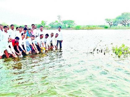  Half of the day will increase milk prices: Mahadev Jankar and Jalpujan in Dewan | पंधरा दिवसांत दुधाचे दर वाढविणार : महादेव जानकर-दिवडमध्ये जलपूजन