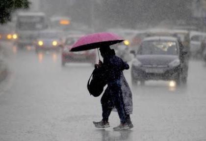 Warning of heavy rains in some places in, kokan, Central Maharashtra and vidarbh | येत्या २४ तासांत कोकण, मध्य महाराष्ट्रासह विदर्भात जोरदार पावसाचा इशारा