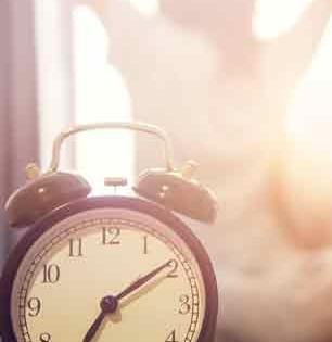 गुड मॉर्निंग! उठल्यानंतर फॉलो करा २०-२०-२० रूल; दिवसभर राहाल पॉझिटिव्ह अन् एनर्जेटिक