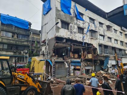 Sudden death reported by police in Navkirti building accident case of Bhayander | भाईंदरच्या नवकीर्ती इमारत दुर्घटना प्रकरणी पोलिसांकडून अकस्मात मृत्यूची नोंद  