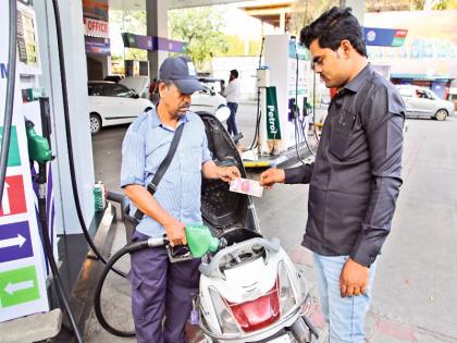 2 thousand note in petrol pumps malls Demonetisation announcement usage of 2000 notes increased for purchases | पेट्रोल पंप, मॉलमध्ये ‘पिंकी’ ची चलती; नोटबंदीची घोषणा, खरेदीसाठी वाढला २ हजारांच्या नाेटांचा वापर