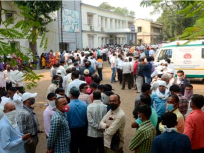 Guruji's rush for corona test | कोरोना चाचणीसाठी गुरुजींची उडाली झुंबड Guruji's rush for corona test | कोरोना चाचणीसाठी गुरुजींची उडाली झुंबड