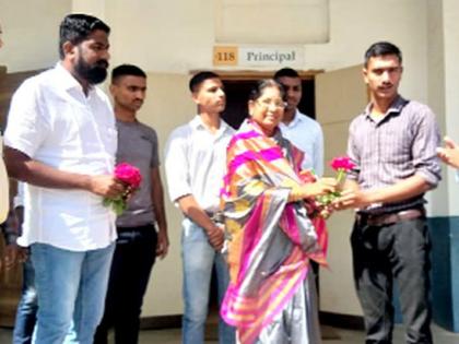 The glory of those selected in the military | सैन्यदलात निवड झालेल्यांचा गौरव The glory of those selected in the military | सैन्यदलात निवड झालेल्यांचा गौरव