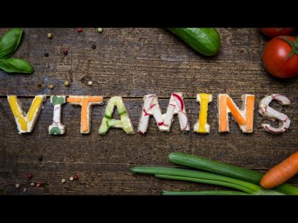 Vitamin b12 deficiency may results in lack of memory, weakness and many more problems | शरीरात या व्हिटॅमिन्सची कमतरता झाली तर होतात या गंभीर समस्या, वेळीच व्हा सावध!