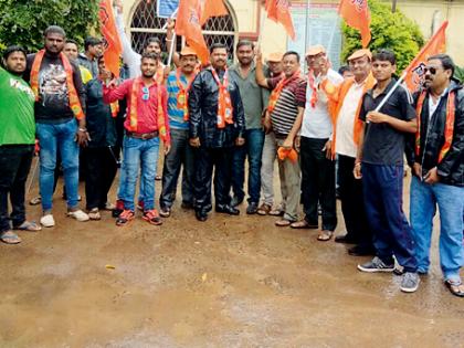 Shivsena's district bandala composite response | शिवसेनेच्या जिल्हा बंदला संमिश्र प्रतिसाद