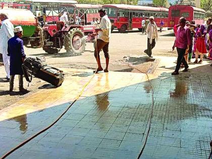 CoronaVirus: Cleanliness of public spaces | CoronaVirus :  बुलडाण्यातील सार्वजनिक ठिकाणांची स्वच्छता