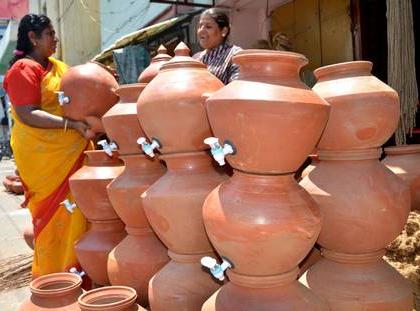 The 'clay pots' business got cold! | ‘मातीचे मडके’ थंड पडले !