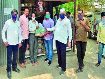 Deola dwellers get homemade vegetables | देवळावासीयांना घरपोहोच भाजीपाला