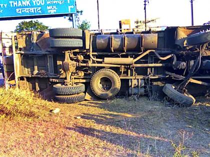  Two-wheeler killer in truck accident | ट्रक अपघातात दुचाकीस्वार ठार