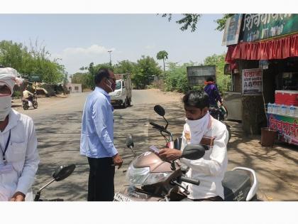  Action on unmasked pedestrians | विनामास्क फिरणाऱ्यांवर कारवाई