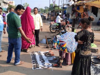 Notice by the Municipality to the holders of the encroachment | अतिक्रमण धारकांना पालिकेतर्फे नोटीसा Notice by the Municipality to the holders of the encroachment | अतिक्रमण धारकांना पालिकेतर्फे नोटीसा