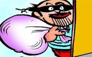 Theft of electric materials worth Rs | शहाद्यात दुकान फोडून सव्वा लाखाचे इलेक्ट्रीक साहित्याची चोरी Theft of electric materials worth Rs | शहाद्यात दुकान फोडून सव्वा लाखाचे इलेक्ट्रीक साहित्याची चोरी